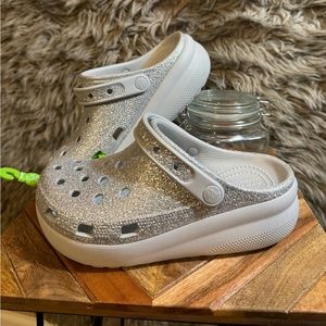Brand New Kids Cutie Crush Croc in silver and glitter! Size (4) Junior.